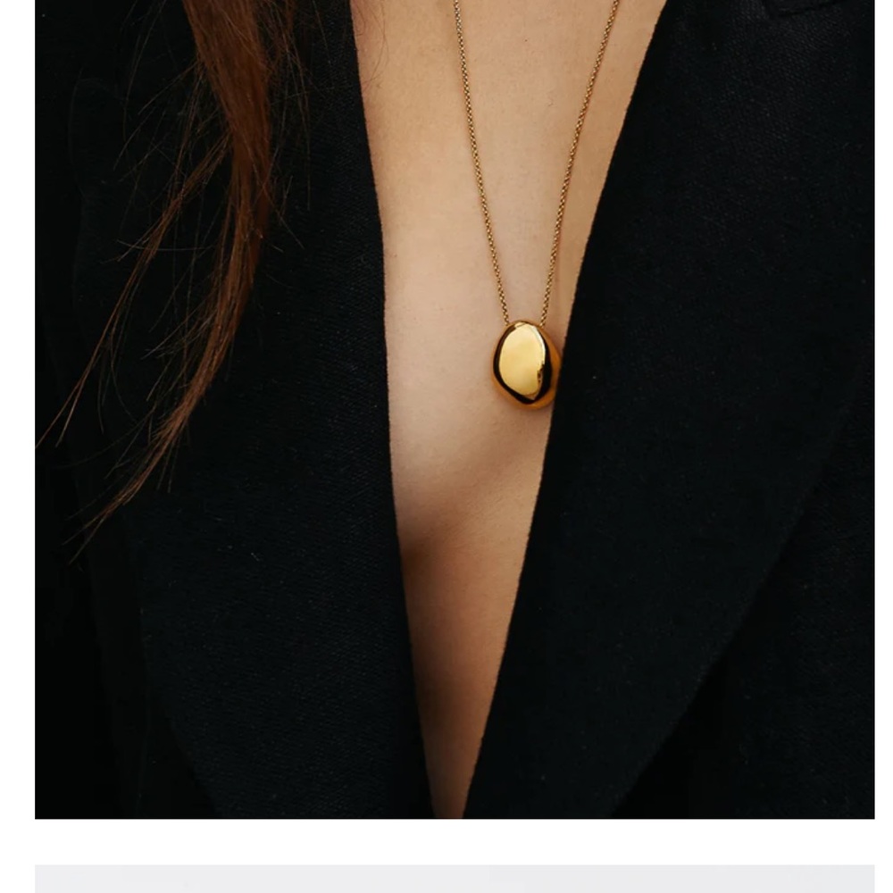 Bagatiba orb necklace